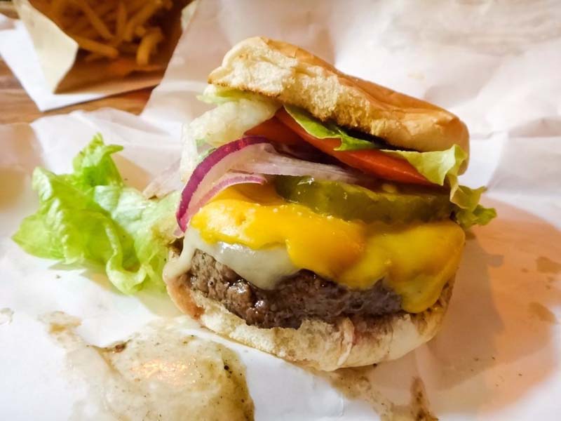 10-opcao-para-comer-hamburguer-em-ny-the-burger-joint